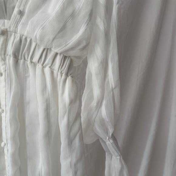 Romantic white sheer mini dress - Picture 4 of 5